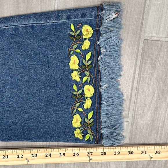 YAGI U.S.A. Vintage Mid-Rise Floral Embroidered Fringe Hem Flare Jeans Y2K Sz 7 - Picture 15 of 16